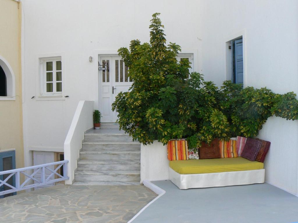 Three Harites Aparthotel Perissa  Exterior photo